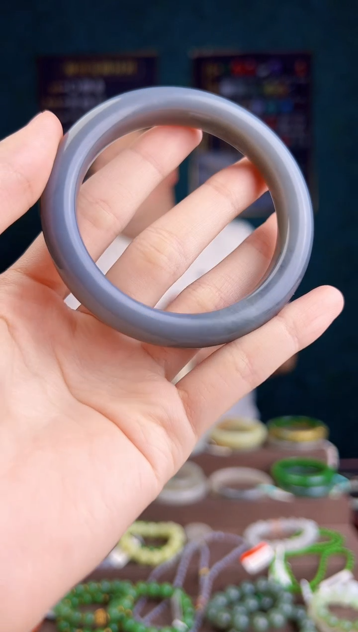 和田玉手镯未镶嵌多样性发货 拍一单发一个52-61