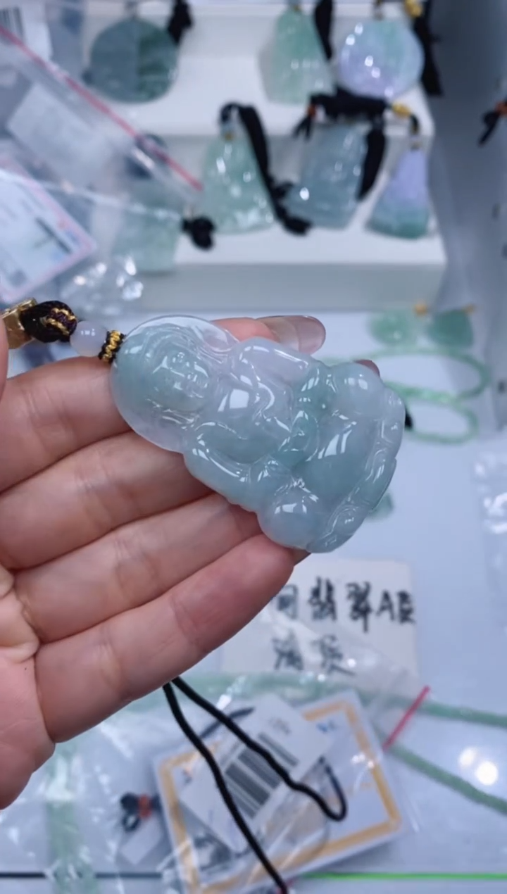 颈饰未镶嵌翡翠吊坠