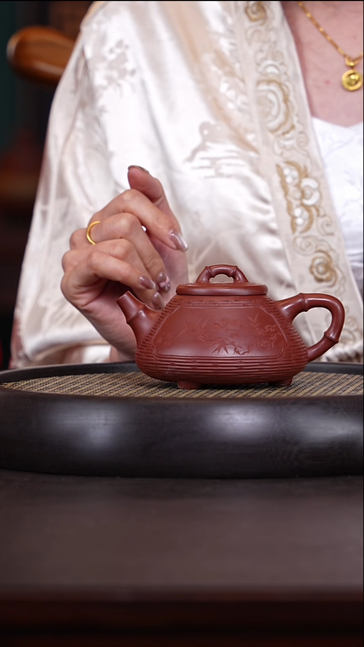【闪购商品】紫砂茶壶季杏芬7-14景舟红泥子冶石瓢280c