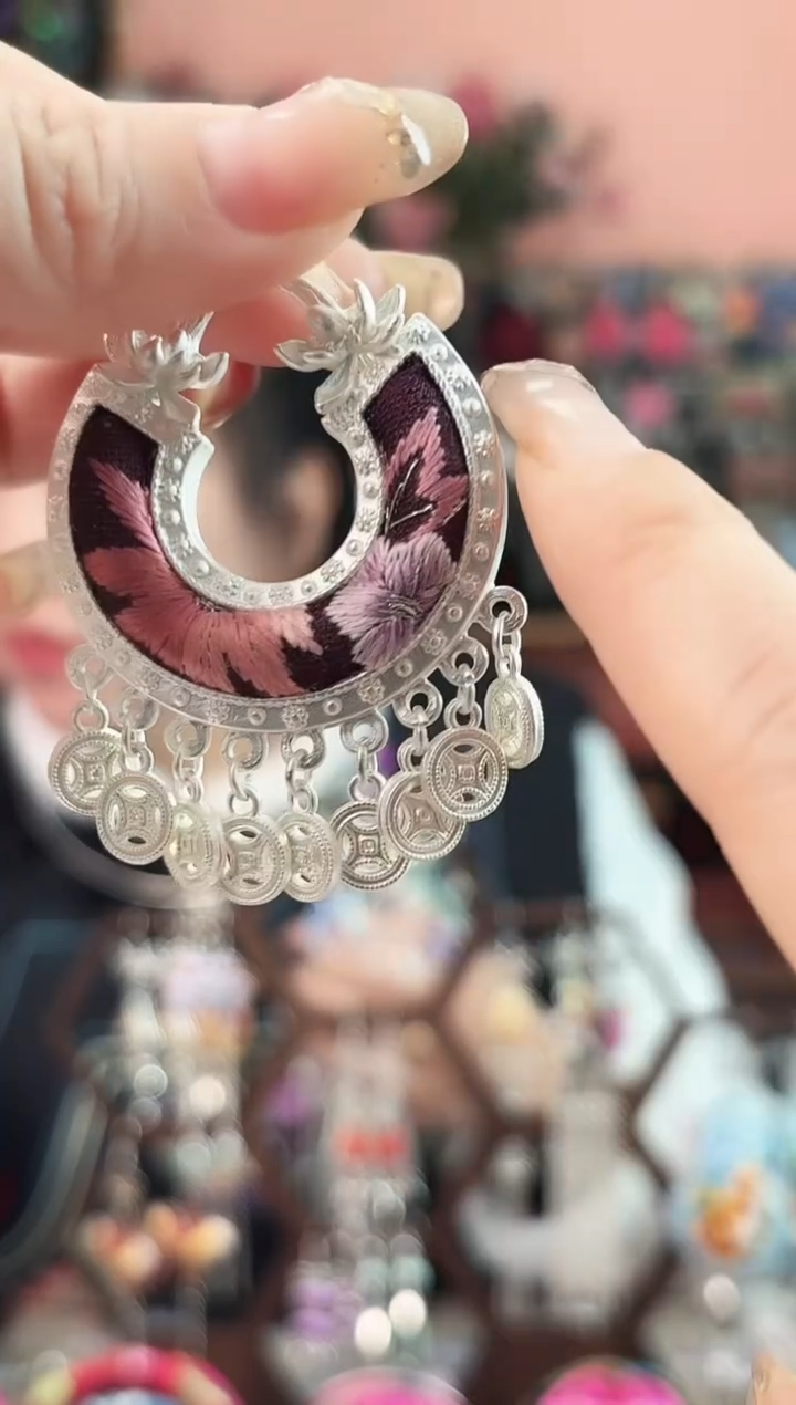 织绣彩云南阁老绣饰品  143