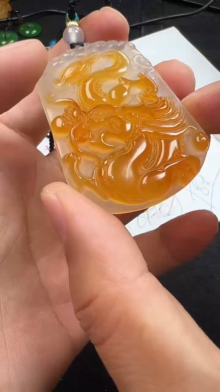 【闪购商品】玛瑙/玉髓颈饰未镶嵌3198带皮巧雕龙牌多样性发一