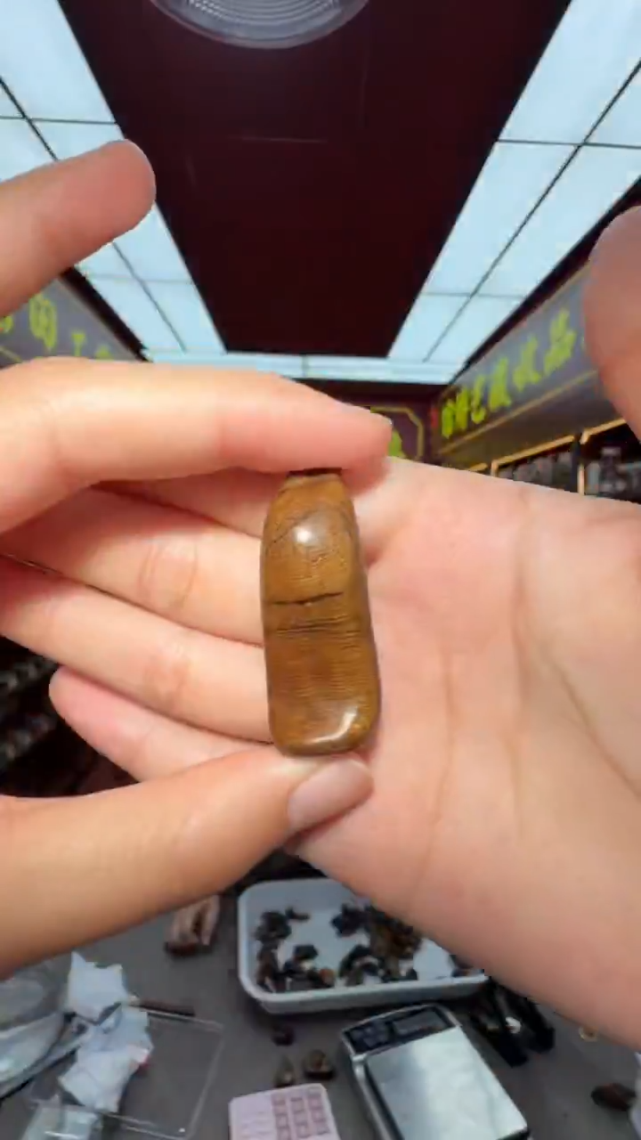 沉香吊坠多样性发一