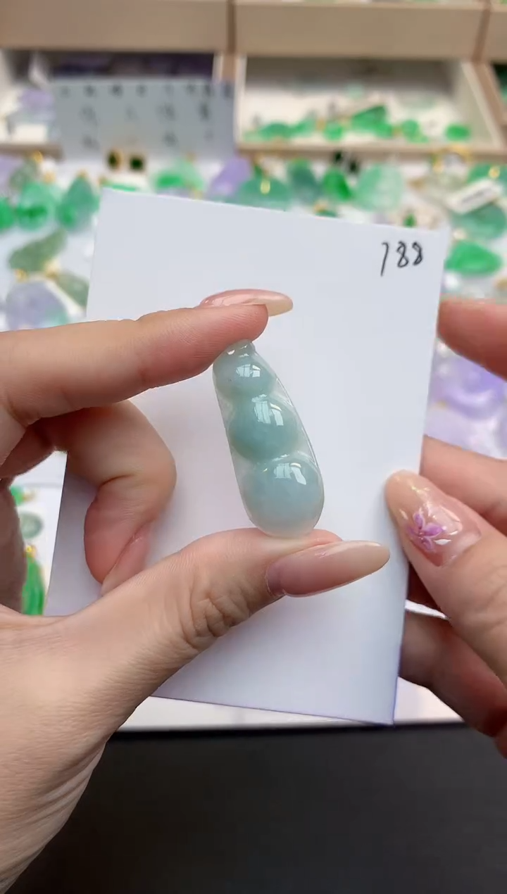 颈饰未镶嵌翡翠天然缅甸A货翡翠