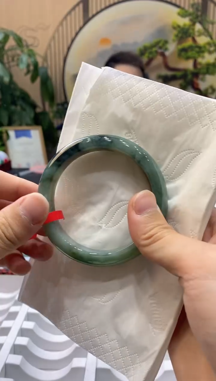 【闪购商品】翡翠手镯未镶嵌000009830