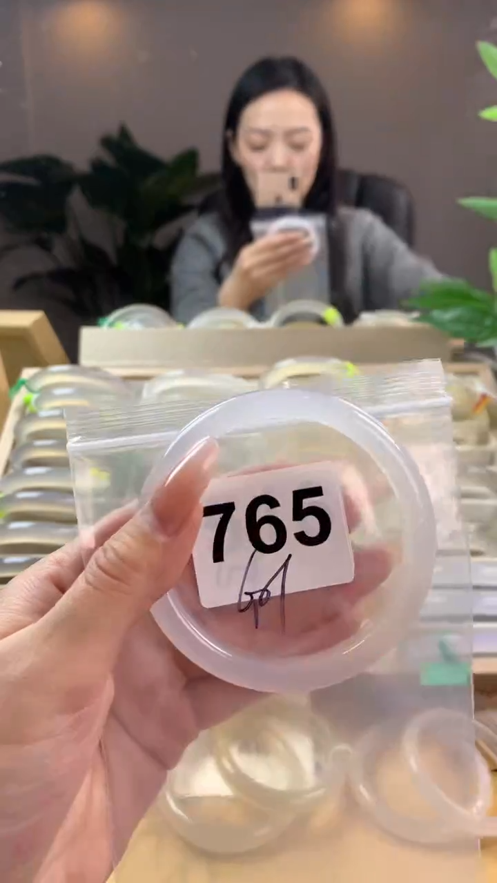【闪购商品】玛瑙/玉髓手镯未镶嵌765