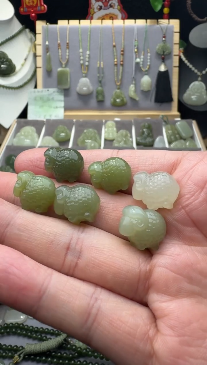 【闪购商品】和田玉颈饰未镶嵌绑手机挂 多样性发一