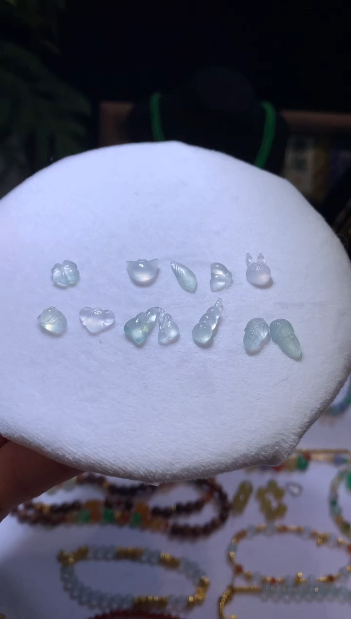 【闪购商品】定制翡翠未镶嵌小冰件滴流（多样性发货一件发货）