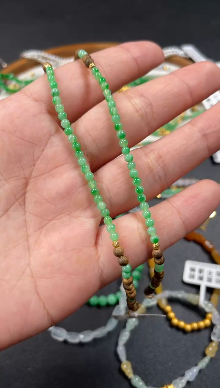 套链18K金镶嵌翡翠多样性  发货一条  P548