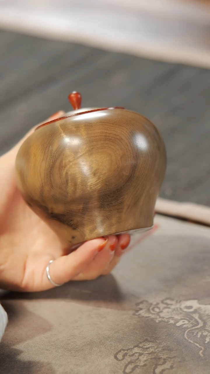 【闪购商品】金丝楠木雕697茶仓茶叶罐