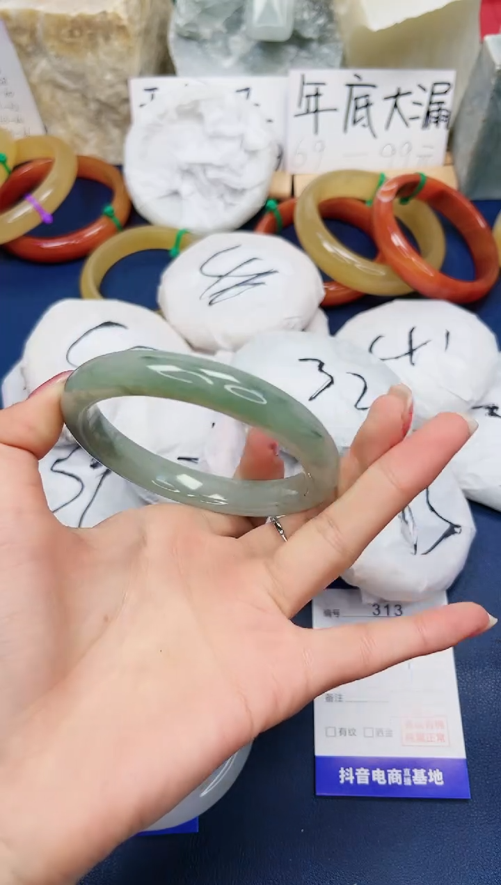 【闪购商品】石英质玉手镯合金313-天山翠62圈口