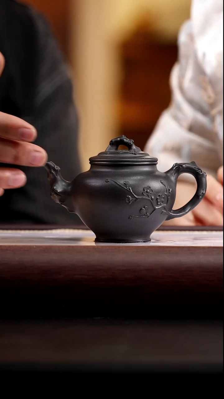 茶壶紫砂石黄梅报春