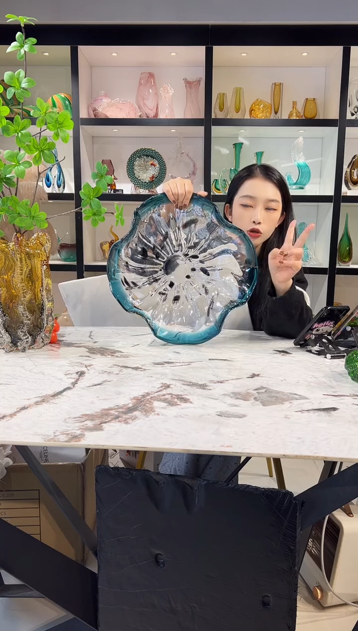 蓝色荷叶琉璃小果盘