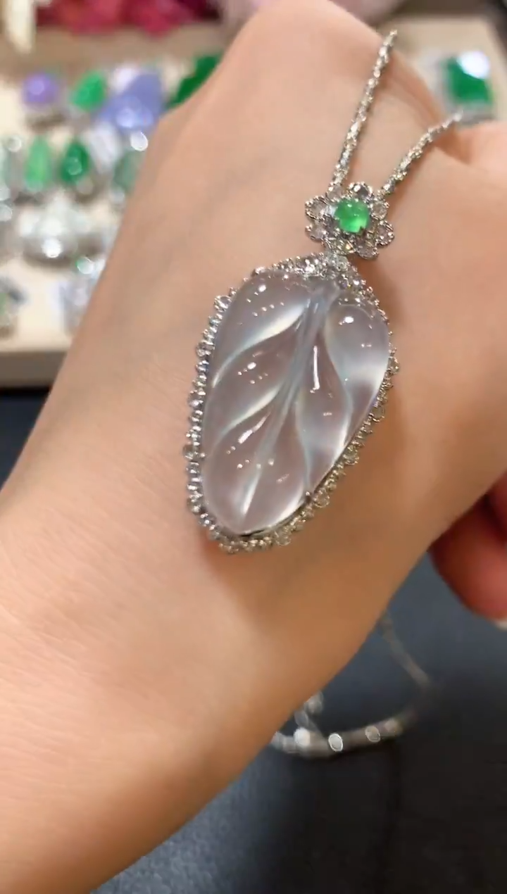 吊坠(不含链)18K金镶嵌翡翠z100 