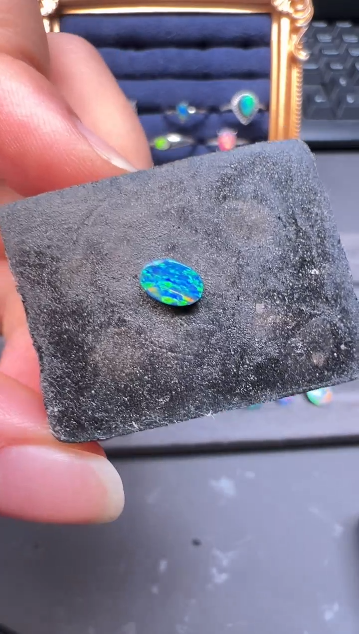 荒*居【珠珠特选】澳洲双层澳宝特价  4*6mm