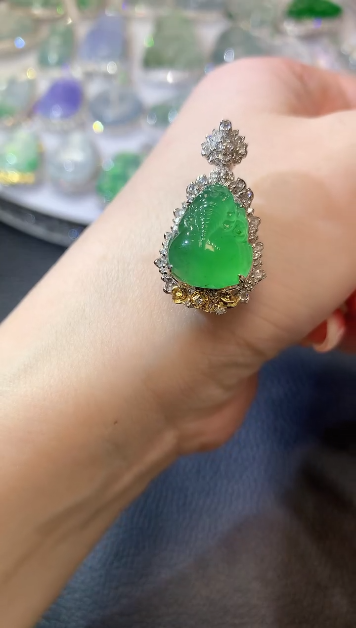 【闪购商品】翡翠吊坠(不含链)18K金镶嵌C80