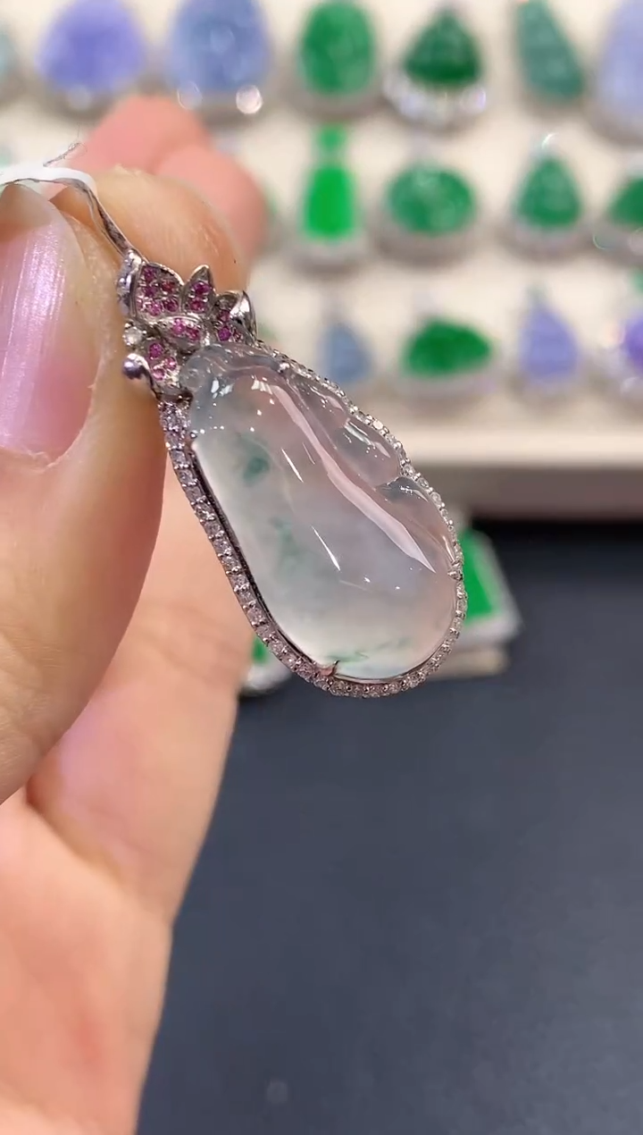 【闪购商品】翡翠吊坠(不含链)18K金镶嵌 C57