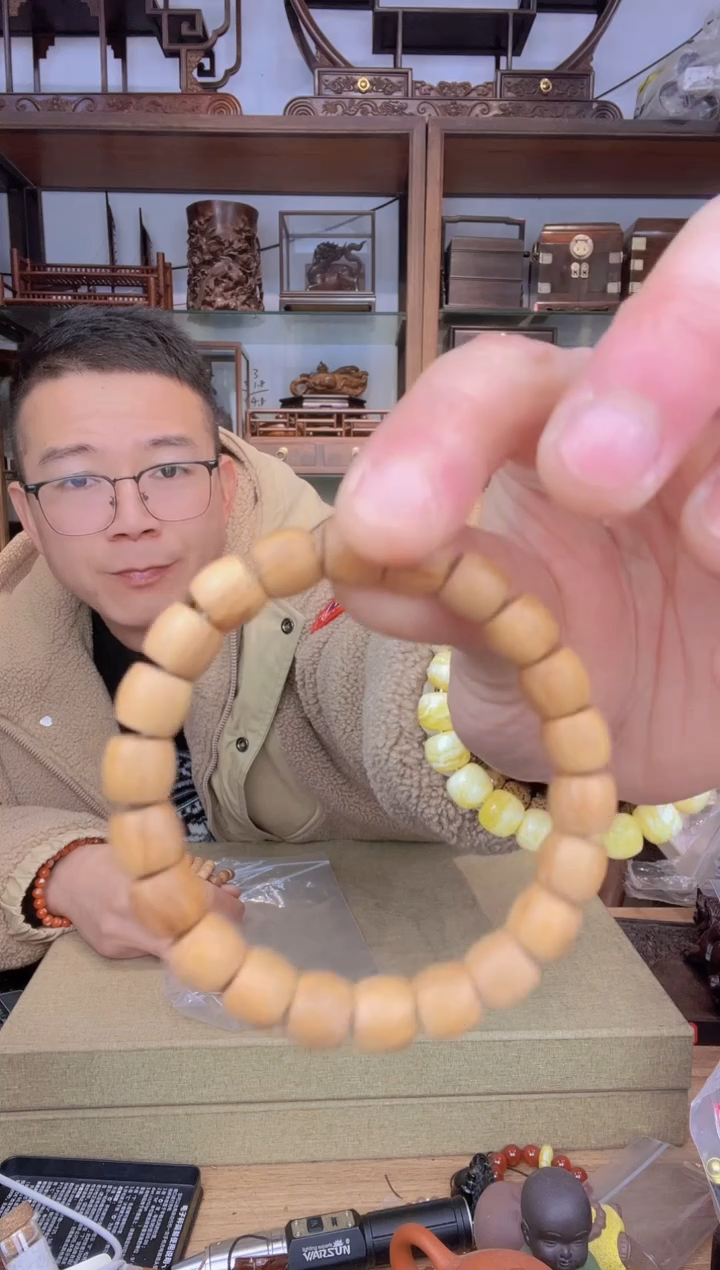 【闪购商品】乌木类书架845老山檀8*9直切单圈手串