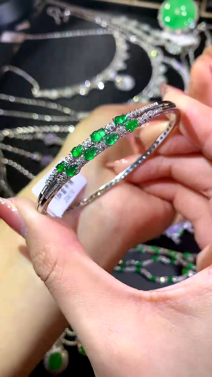 【闪购商品】翡翠手镯18K金镶嵌37-手镯