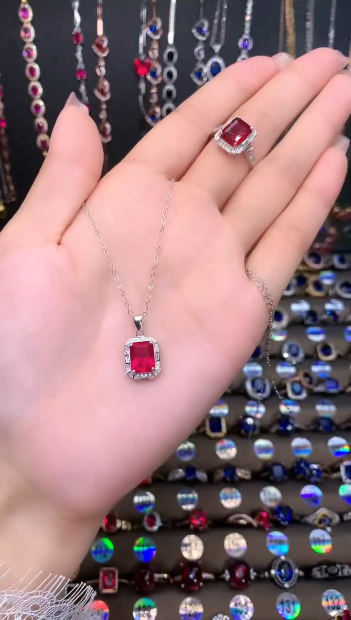 【闪购商品】银S925镶嵌吊坠(赠链)红宝石酒红银