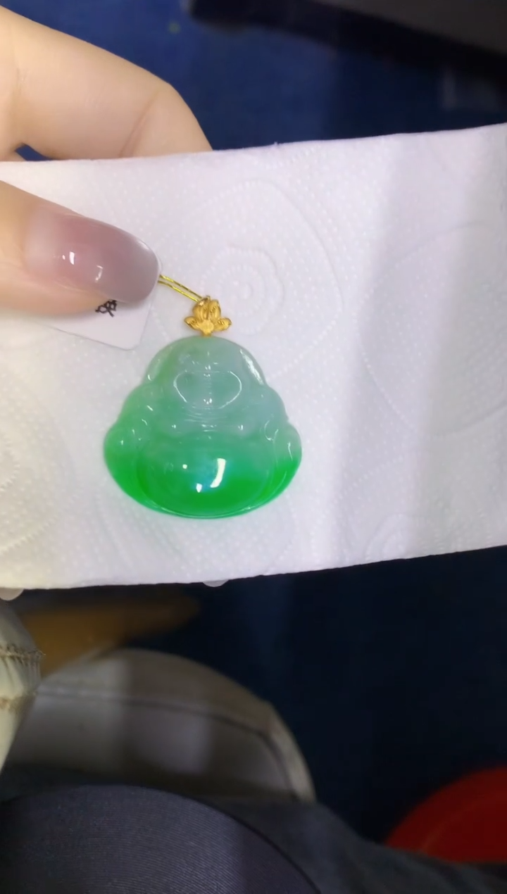 颈饰18K金镶嵌翡翠缅甸天然翡翠A货