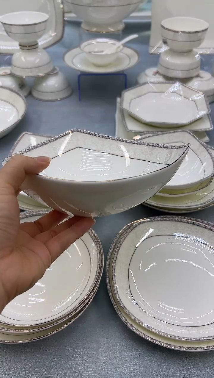 骨瓷玲珑8三角2个  