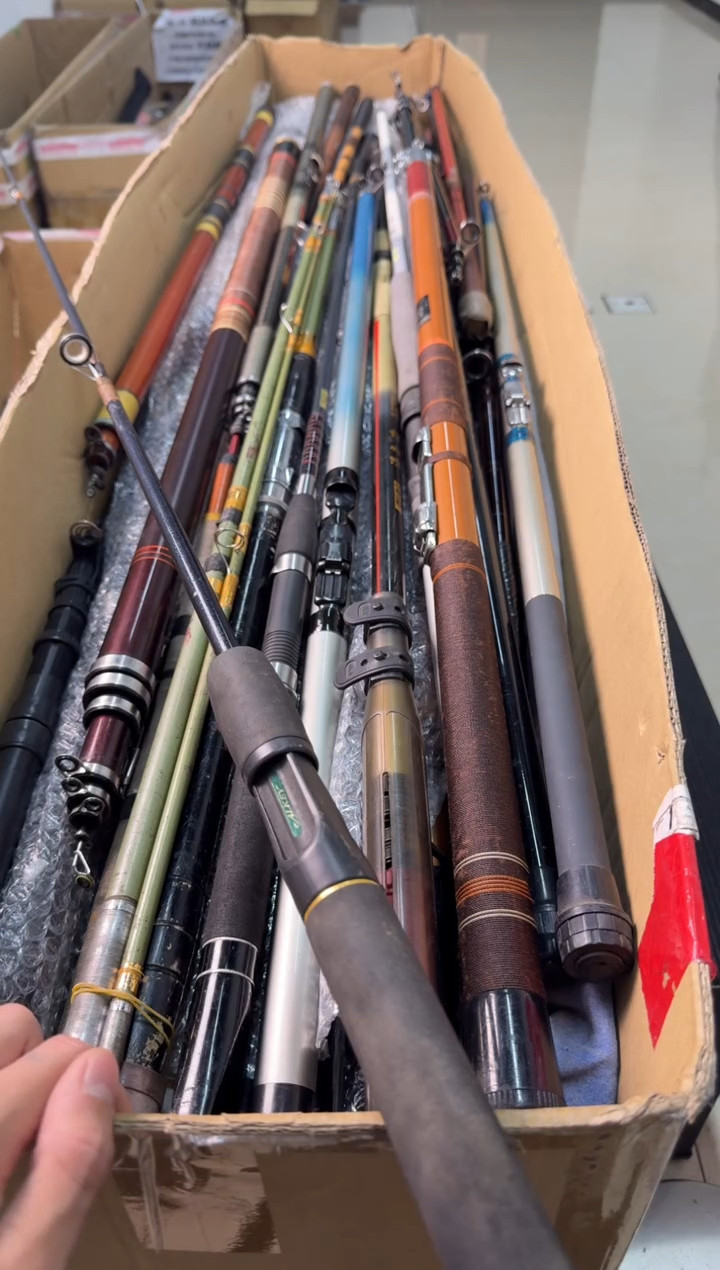 达* 孤品微瑕， 以直播间为准  加 10元发顺丰