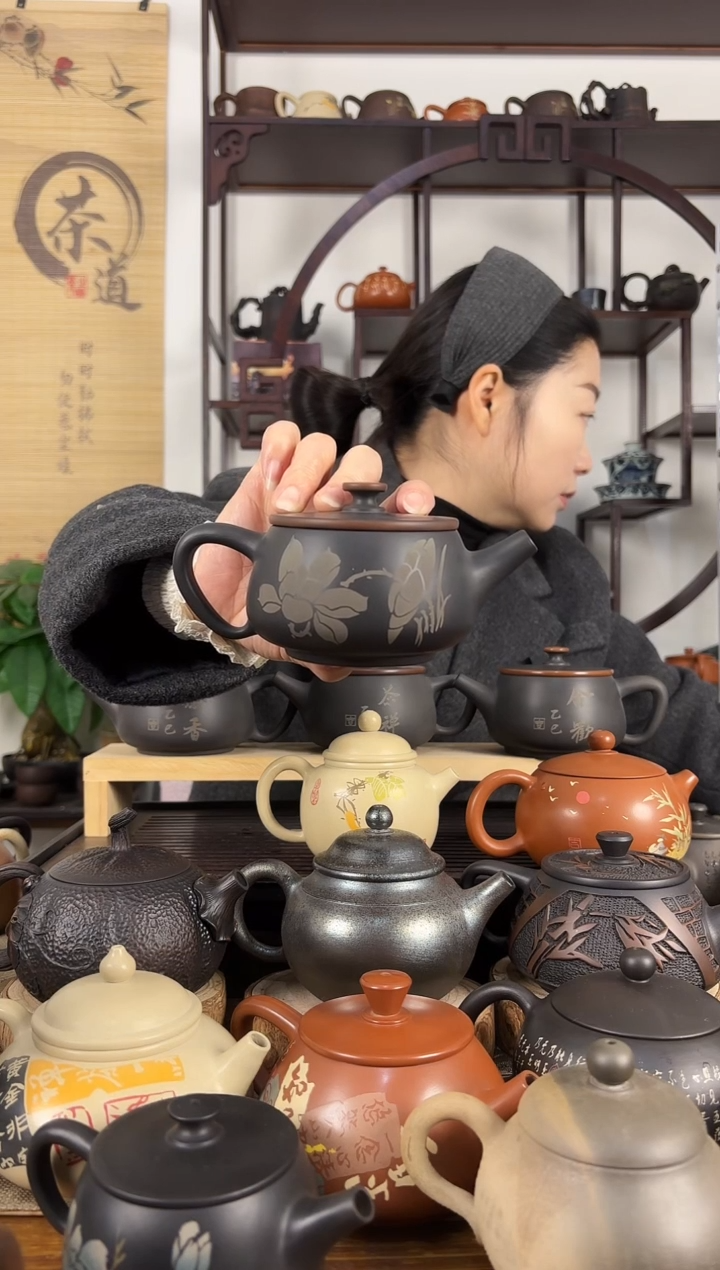 云南建水紫陶茶壶200CC左右