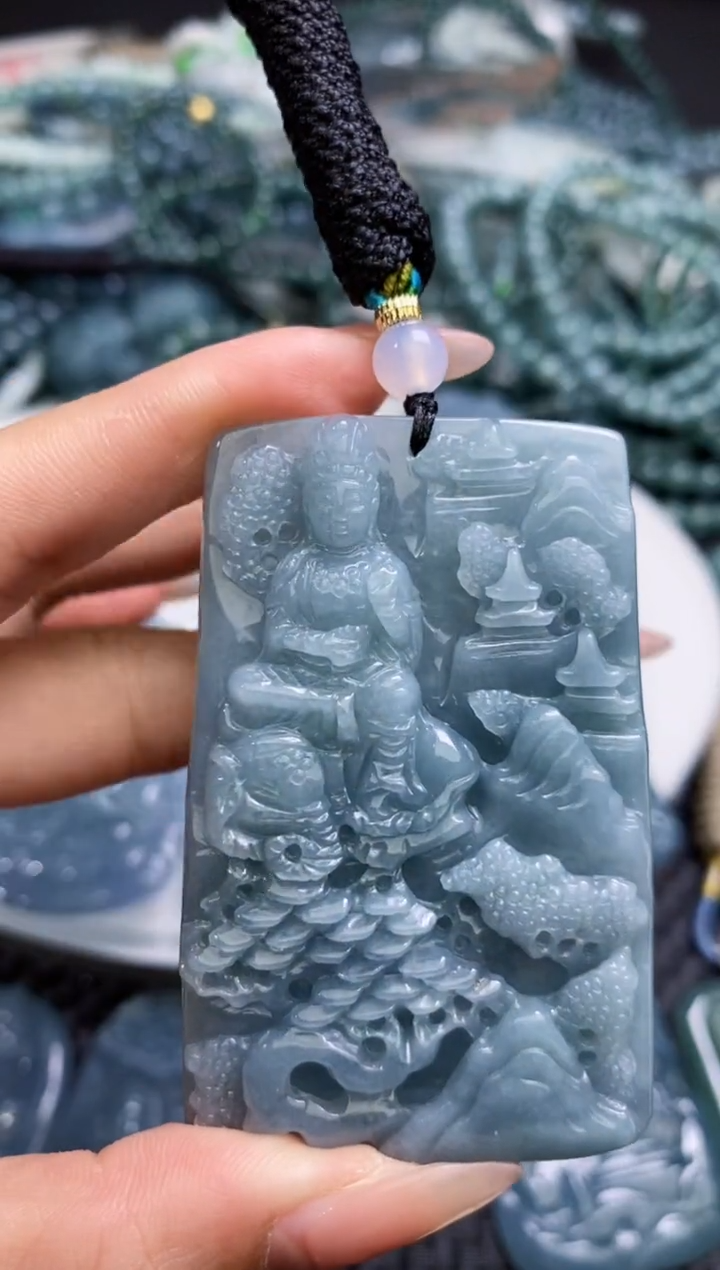 【闪购商品】翡翠颈饰未镶嵌           