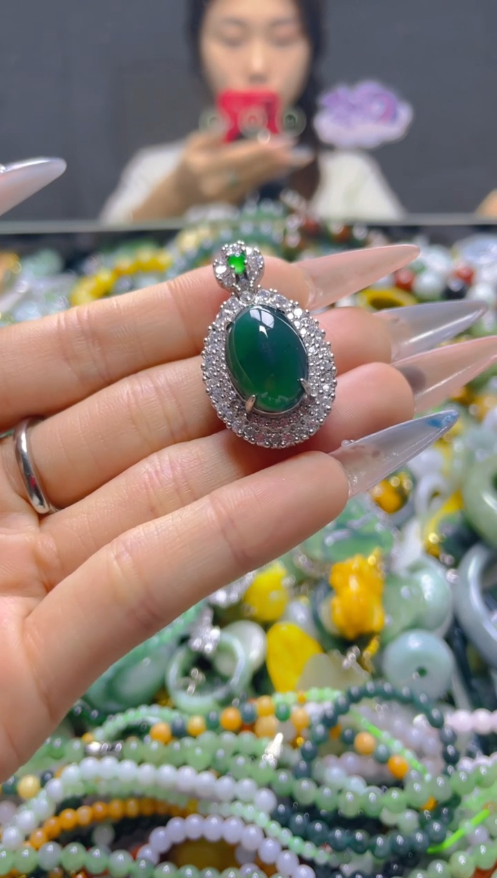 颈饰未镶嵌翡翠/Q/翡翠A货，一件也是批发价