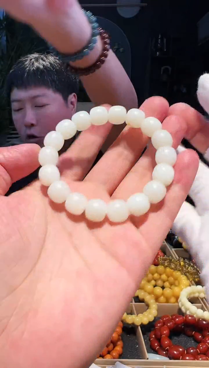 手串未镶嵌和田玉12左右单圈