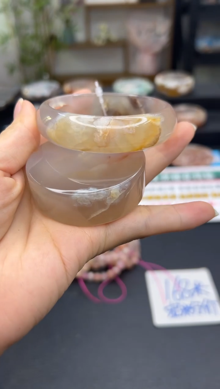 【闪购商品】石英质玉手镯未镶嵌A44(56圈赠送镯心)