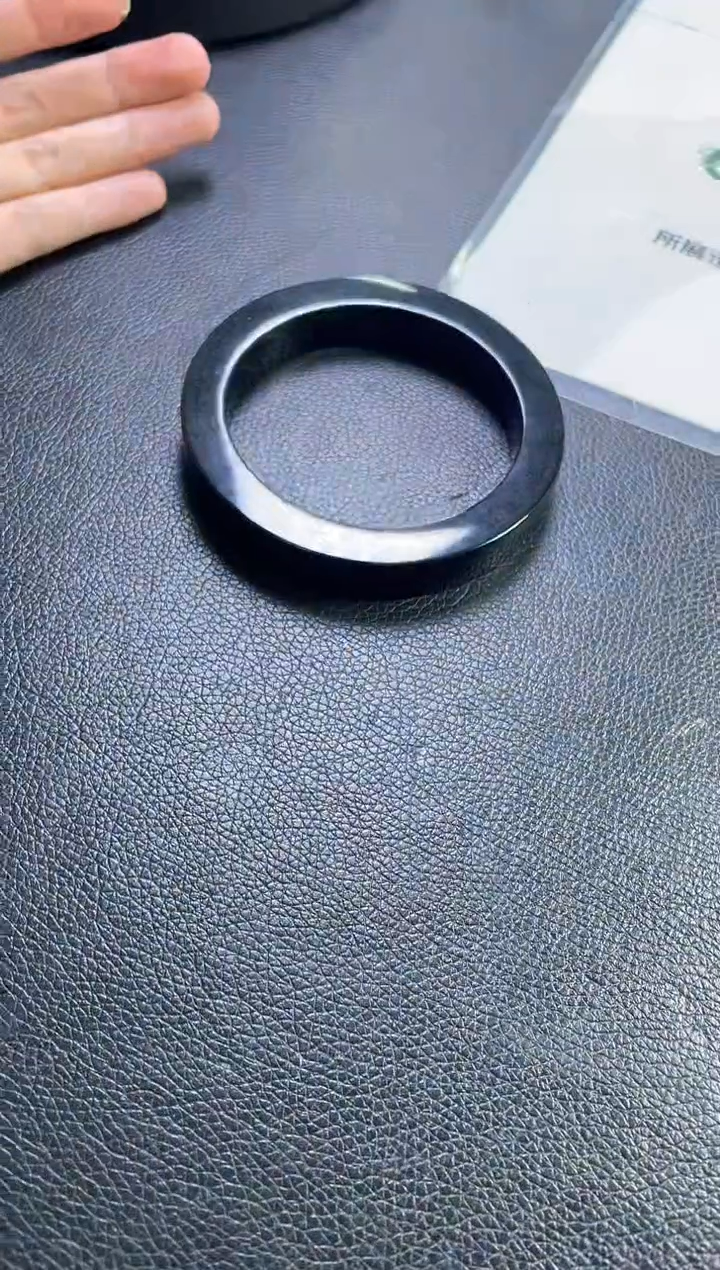 未镶嵌手镯定制翡翠琼***妞手镯