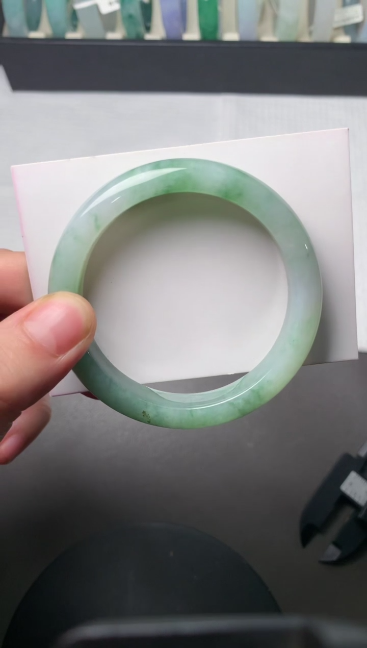 【闪购商品】翡翠手镯未镶嵌57.3*12*8.4