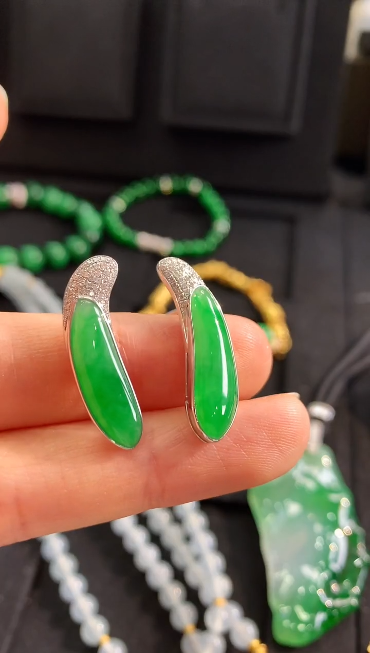 【闪购商品】翡翠耳饰18K金镶嵌耳饰