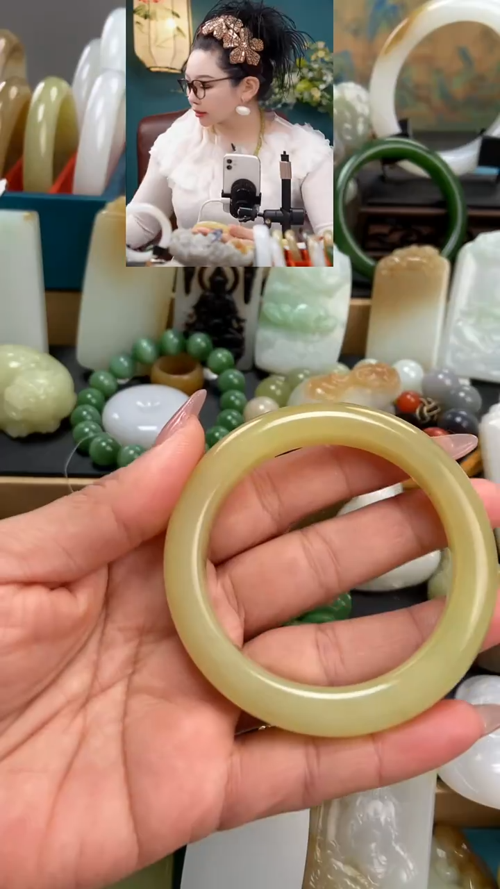 未镶嵌手串和田玉手镯