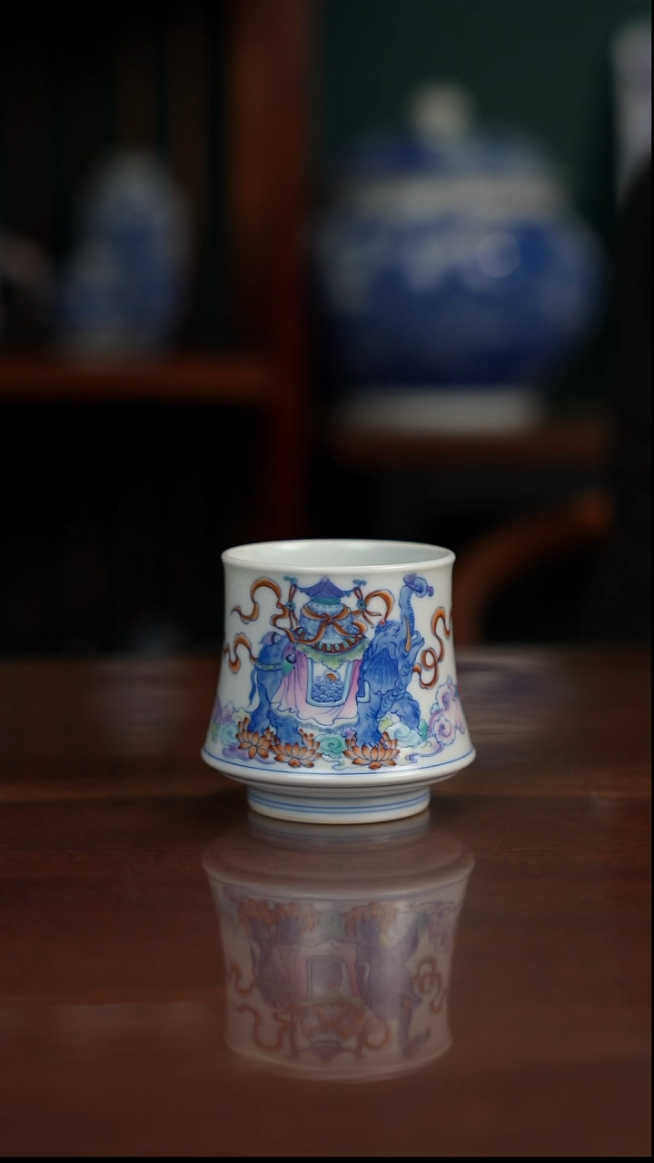 空山明月新派斗彩