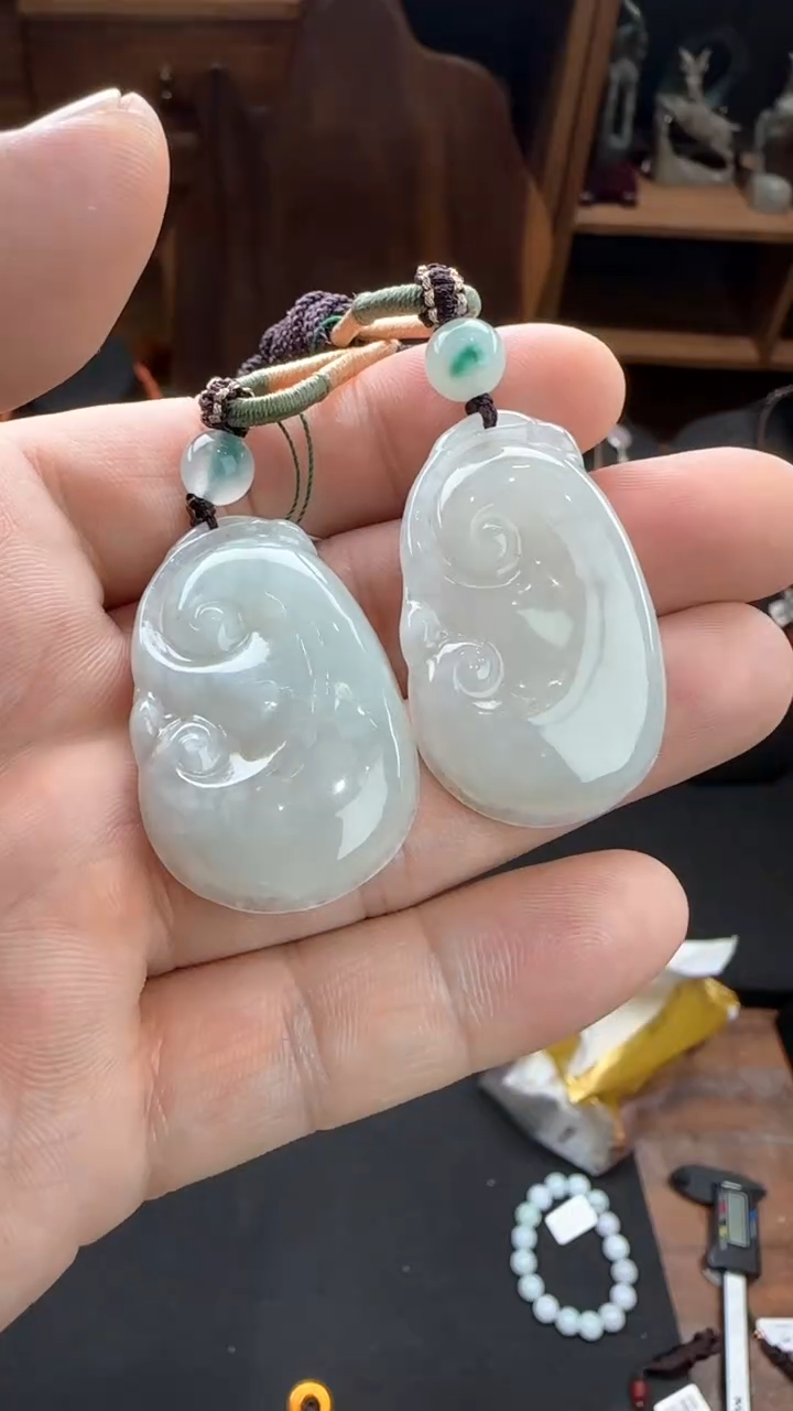 吊坠(不含链)未镶嵌翡翠 天然缅甸A货翡翠（如意）多样性发其一