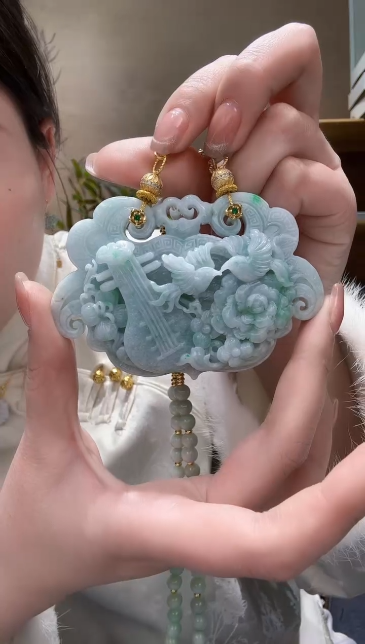 【闪购商品】翡翠颈饰未镶嵌吊坠