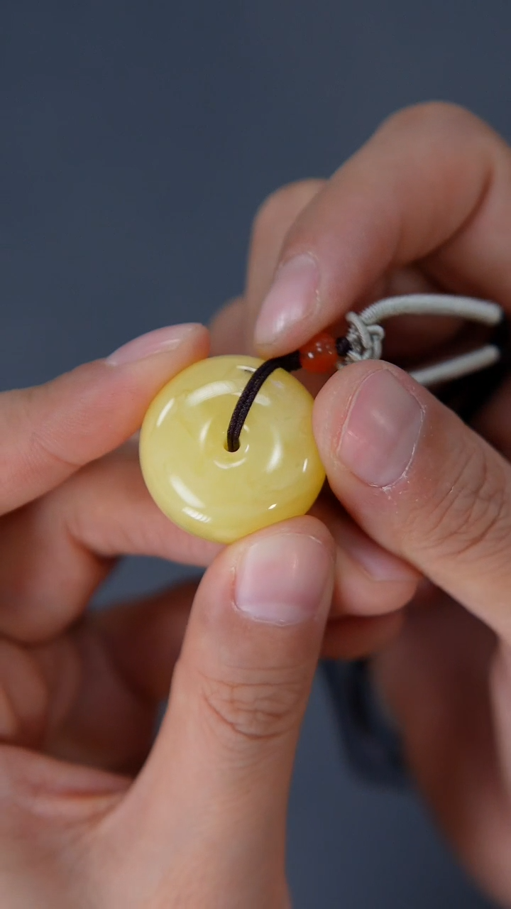 【闪购商品】琥珀裸石未镶嵌蜜蜡面包圈