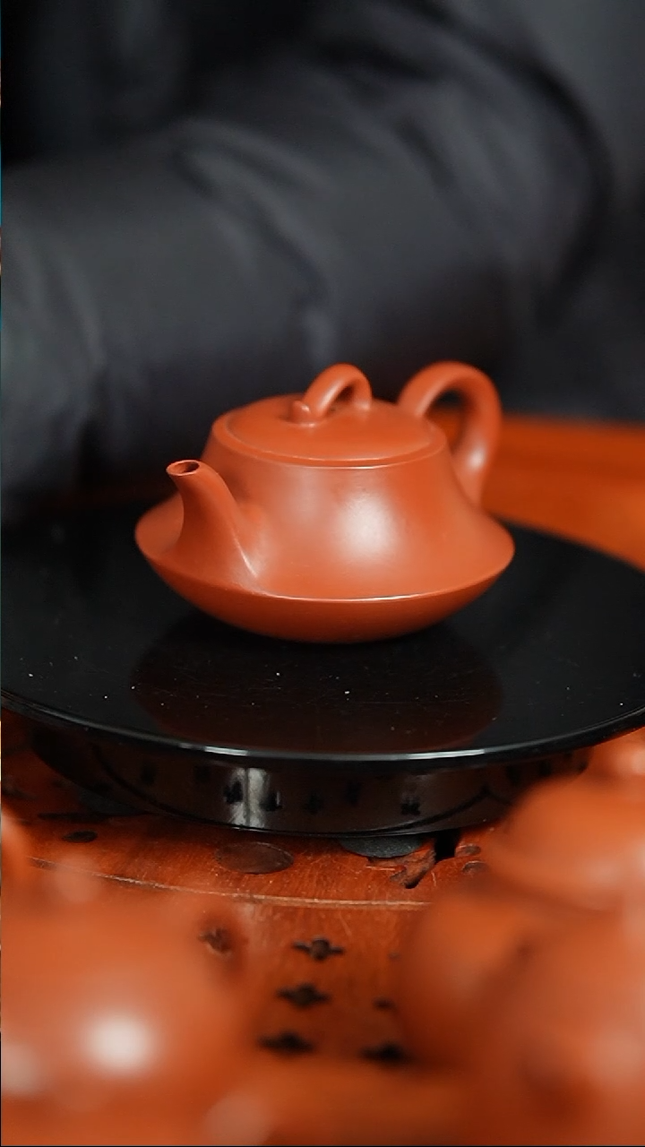 【闪购商品】紫砂茶宠朱泥乘风破浪精工半手150cc