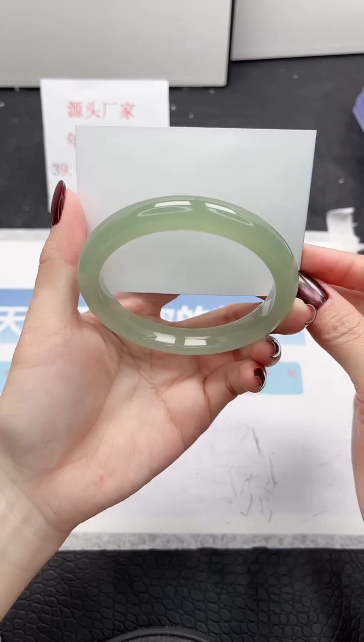 【闪购商品】石英质玉手镯未镶嵌121-64