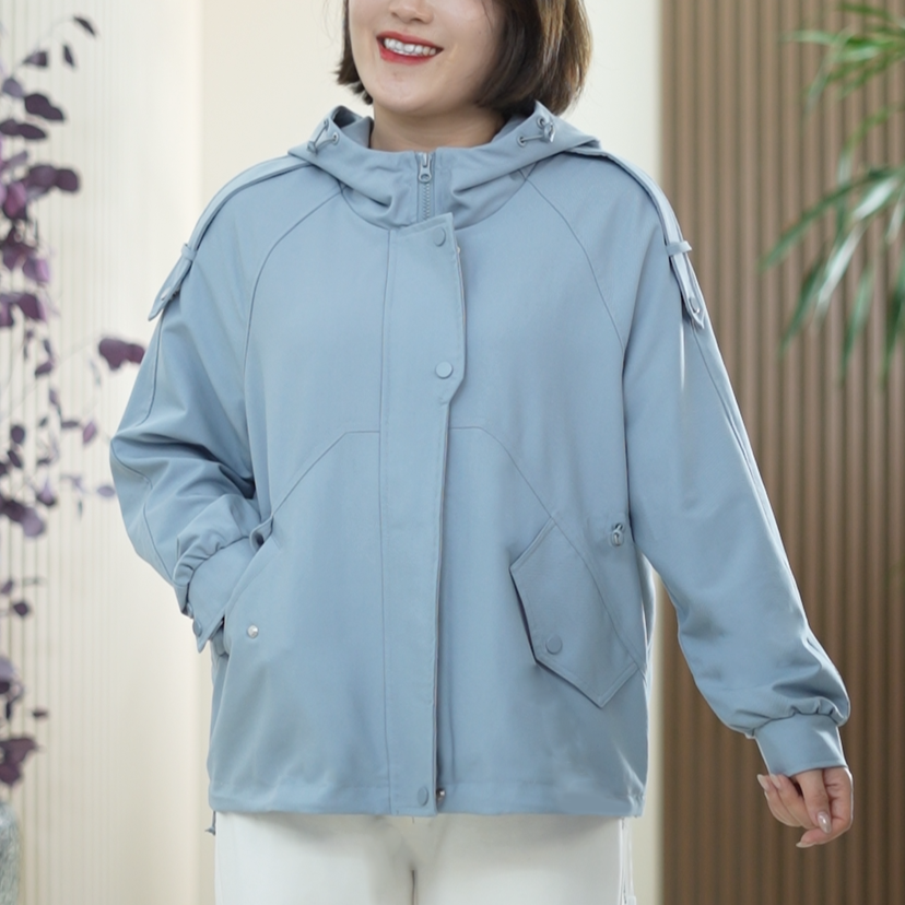 新格调连帽夹克冲锋衣涤塔夫收腰独特微花苞型大码秋季风衣外套女