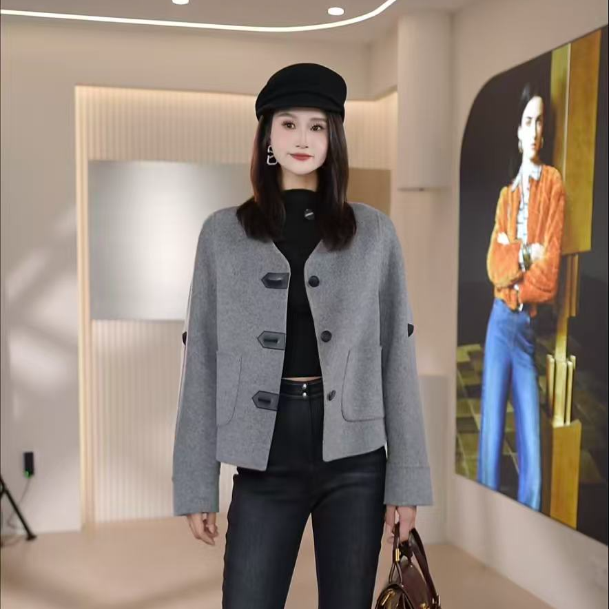 GIRDEAR/哥弟秋冬新款经典复古V领英伦风绵羊毛毛呢外套女1400779