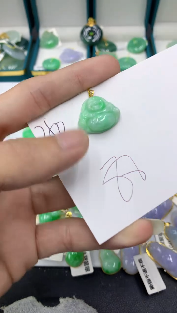 【闪购商品】翡翠颈饰18K金镶嵌翡翠