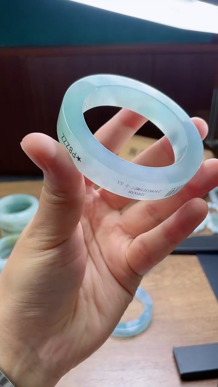 定制翡翠手镯未镶嵌小*定制