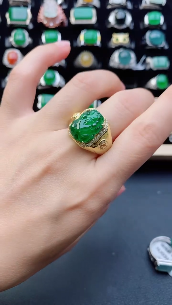 【闪购商品】翡翠戒指银S925镶嵌111111