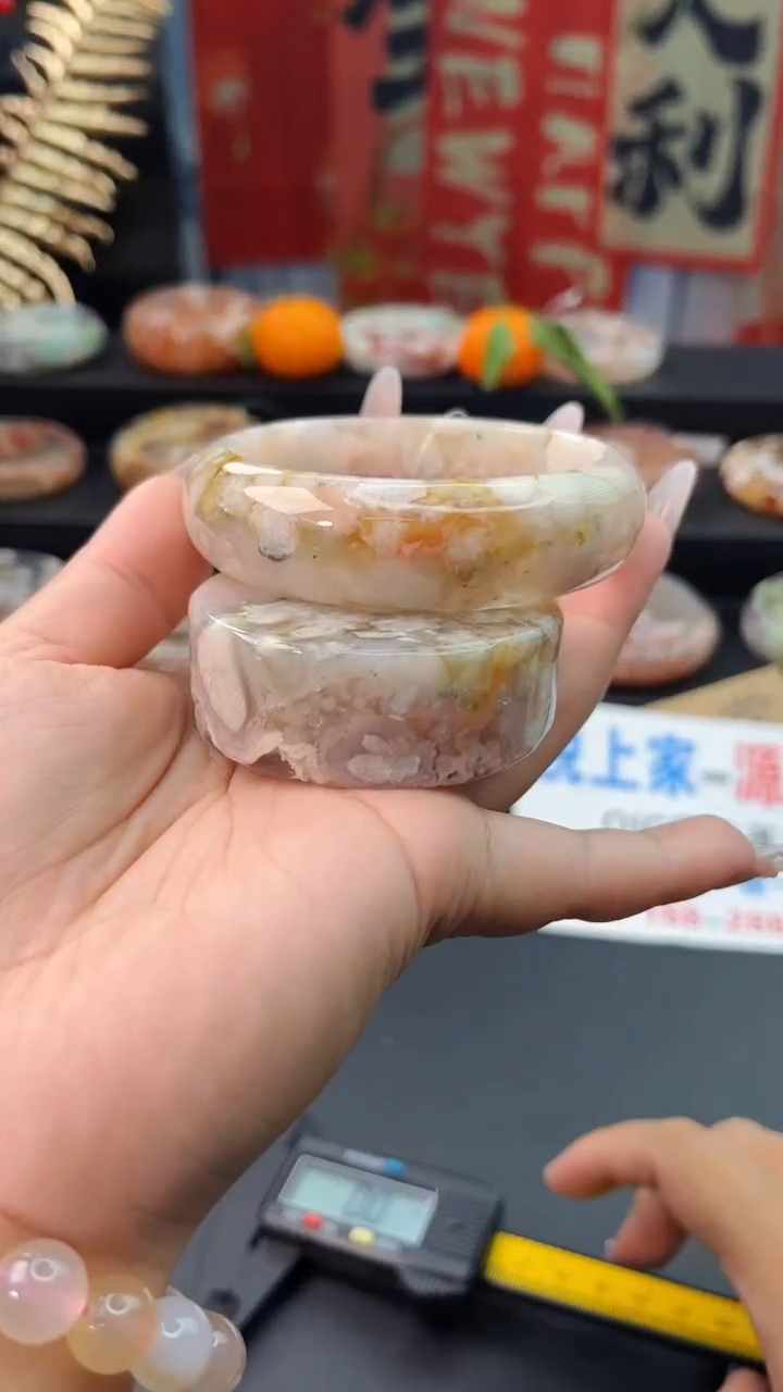 【闪购商品】石英质玉手镯未镶嵌赠送镯心（58圈口）