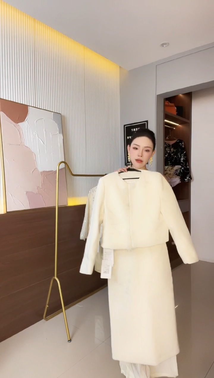  2435白套装 M 参考建议90-100