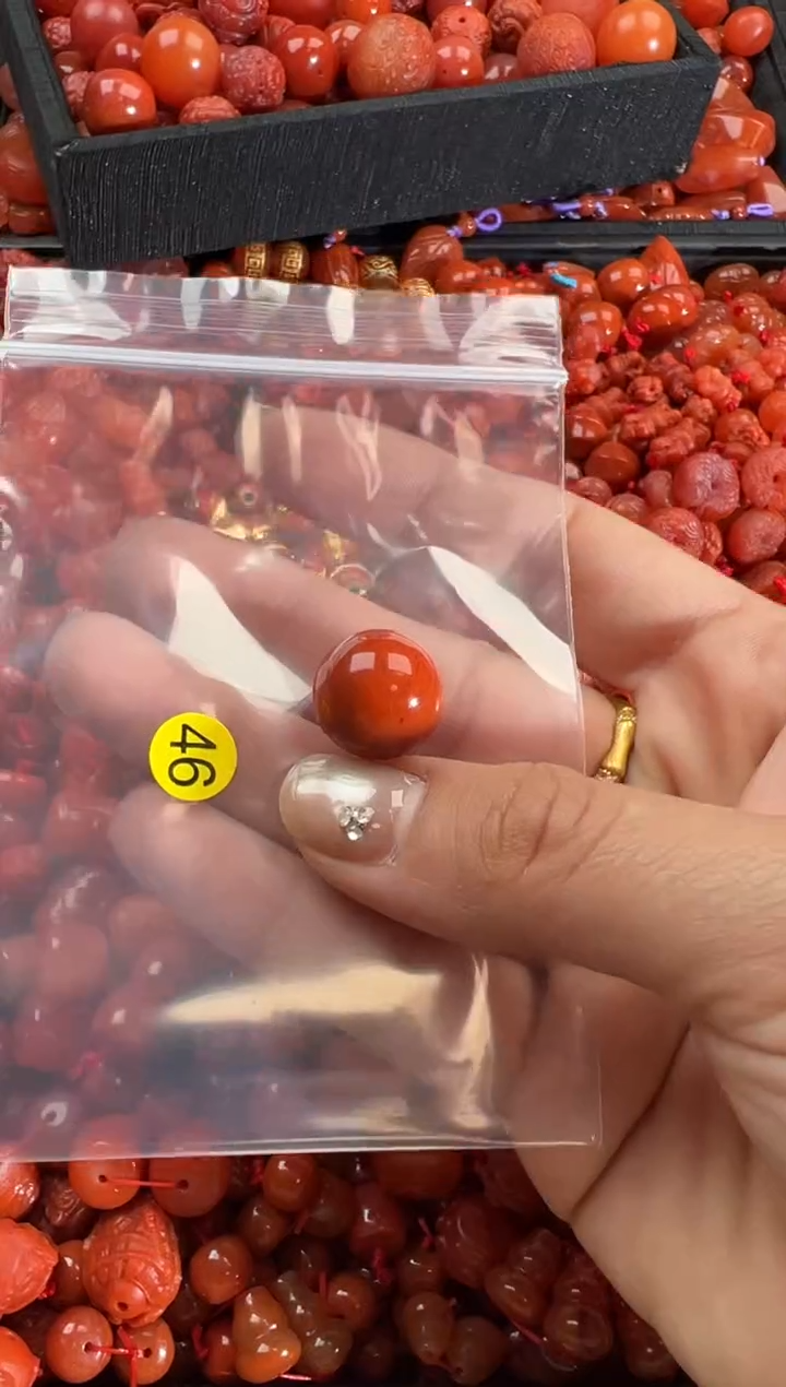 【闪购商品】南红玛瑙颈饰未镶嵌1