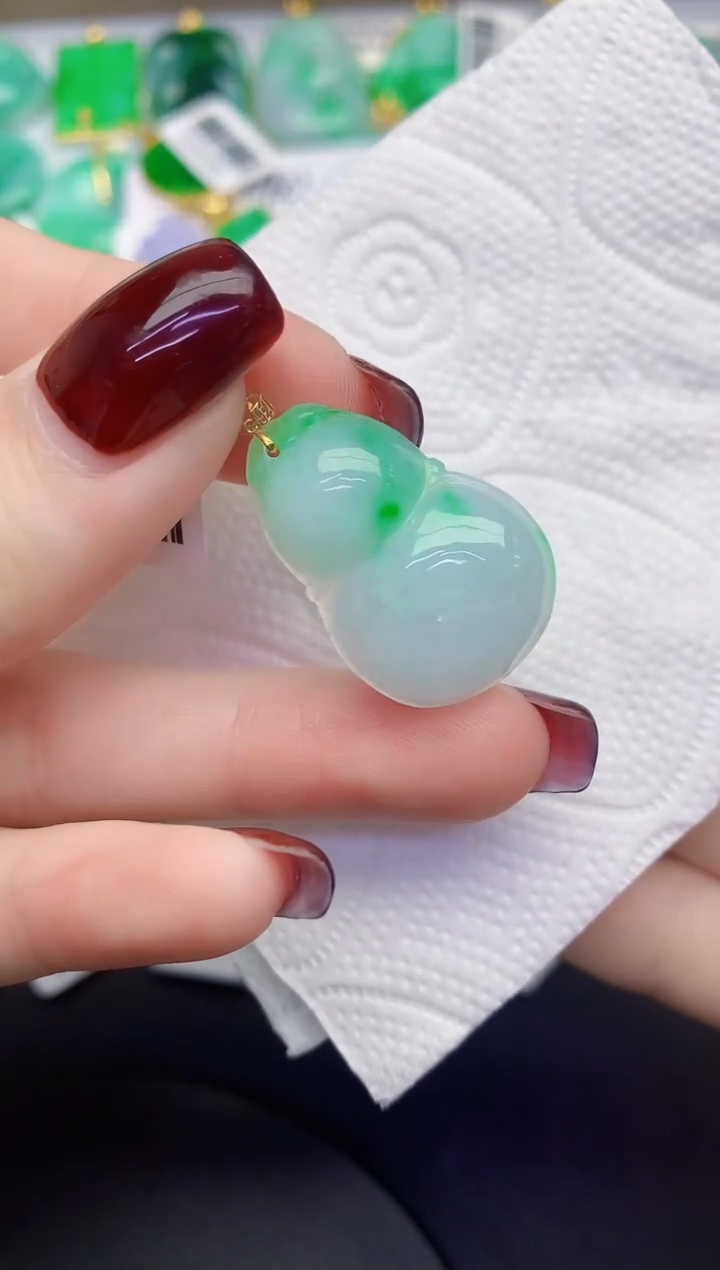 颈饰18K金镶嵌翡翠缅甸天然翡翠a货